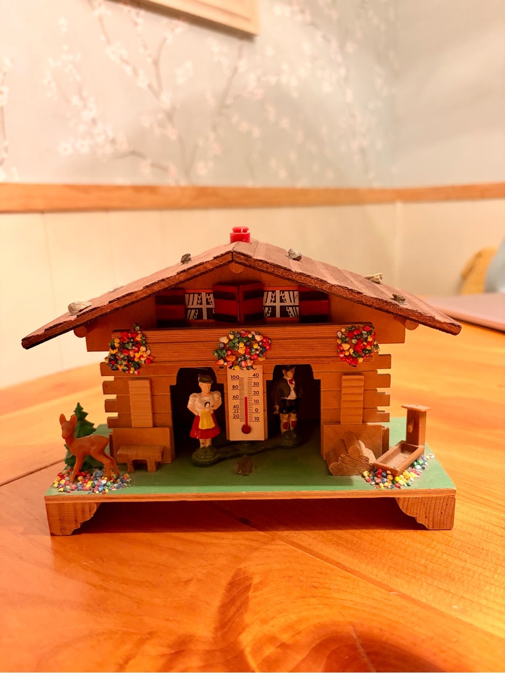 Vintage Wooden Chalet Thermometer Decoration - Brown